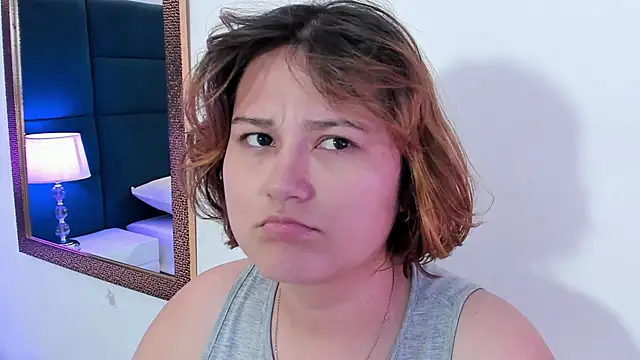 Snapshot of isa_grey_ chatting on November 2025 04:39:02 AM isa grey online show from November 2025 04:39:02 AM