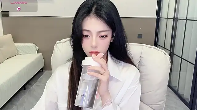 Sandy Uu online show from September 2025 05:54:01 AM