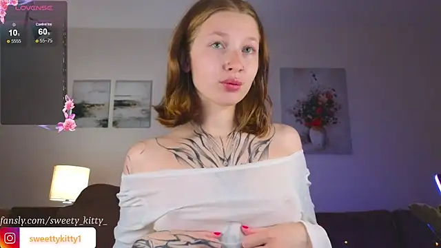 sweettykitty online show from October 2025 12:29:02 PM