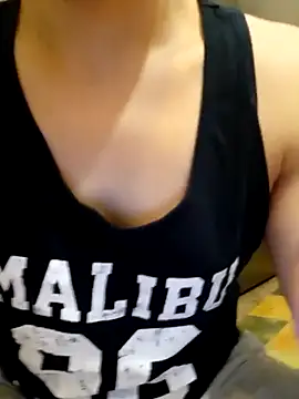 Snapshot of Maniek177 chatting on February 2026 11:48:01 PM Maniek177 online show from February 2026 11:48:01 PM