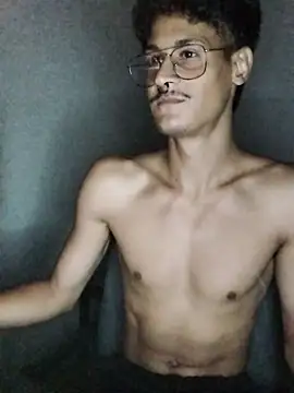 Snapshot of Mago666_ chatting on November 2025 12:14:01 AM Mago666 online show from November 2025 12:14:01 AM