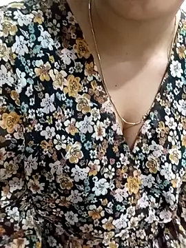 blueeyegirl22 online show from December 2025 01:34:02 PM