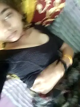 Snapshot of Hitsda chatting on October 2025 11:05:01 PM Hitsda online show from October 2025 11:05:01 PM