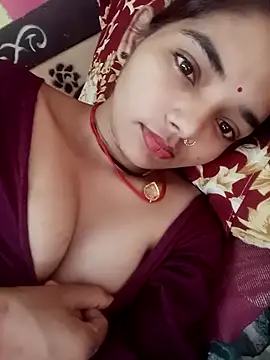 Snapshot of Hitsda chatting on October 2025 09:44:01 AM Hitsda online show from October 2025 09:44:01 AM