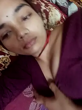 Snapshot of Hitsda chatting on October 2025 12:01:02 AM Hitsda online show from October 2025 12:01:02 AM