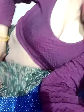 Snapshot of Hitsda chatting on September 2025 11:52:02 PM Hitsda online show from September 2025 11:52:02 PM