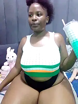 MrsMxx25 online show from October 2025 04:39:01 PM