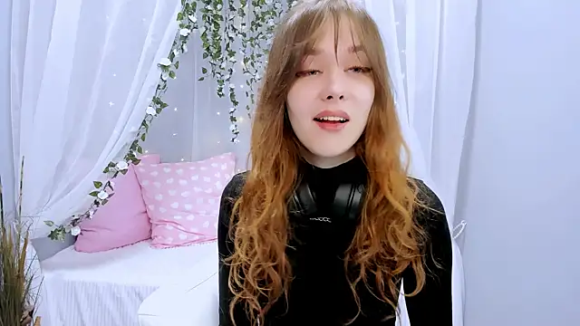 Anabel Montereau online show from December 2025 01:57:02 PM