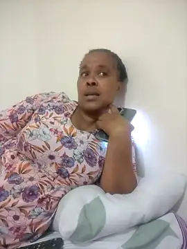Snapshot of Ebonyboobsmilk chatting on October 2025 05:35:02 PM Ebonyboobsmilk online show from October 2025 05:35:02 PM