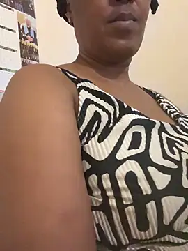 Snapshot of Ebonyboobsmilk chatting on November 2025 05:34:02 PM Ebonyboobsmilk online show from November 2025 05:34:02 PM