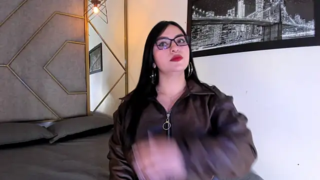 NavannyCattan online show from November 2025 02:50:02 AM