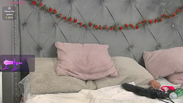 LolaButtie online show from March 2026 07:33:01 AM