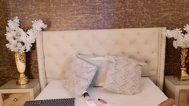 kaylie mitchel online show from October 2025 11:16:02 PM