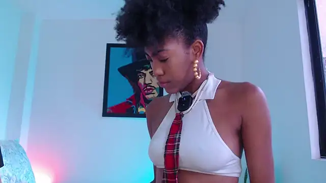 lucyymaximo online show from April 2026 03:05:01 PM