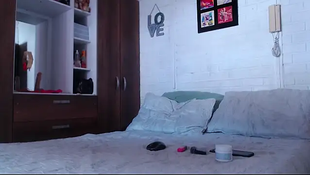 lucyymaximo online show from October 2025 08:41:02 PM