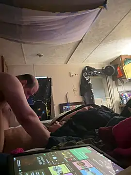 Snapshot of shakeweight chatting on January 2026 07:15:02 AM shakeweight online show from January 2026 07:15:02 AM