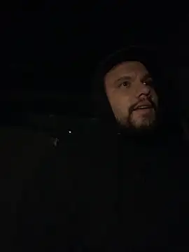 Snapshot of shakeweight chatting on December 2025 03:41:01 AM shakeweight online show from December 2025 03:41:01 AM