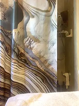 Snapshot of shakeweight chatting on March 2026 07:29:01 PM shakeweight online show from March 2026 07:29:01 PM