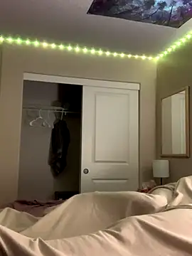 Snapshot of shakeweight chatting on November 2025 07:23:02 AM shakeweight online show from November 2025 07:23:02 AM