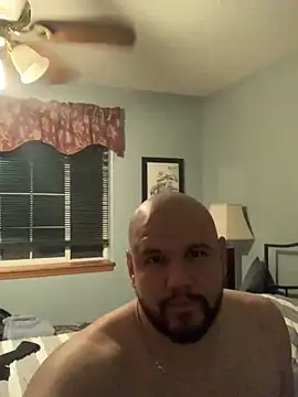 Snapshot of shakeweight chatting on November 2025 06:24:01 AM shakeweight online show from November 2025 06:24:01 AM