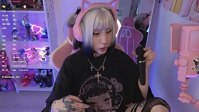 Snapshot of Nana_stolass chatting on May 2026 08:12:02 AM Nana stolass online show from May 2026 08:12:02 AM