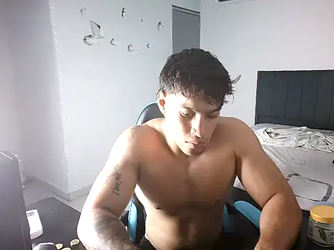 Snapshot of latin_party007 chatting on April 2026 05:37:01 AM latin party007 online show from April 2026 05:37:01 AM