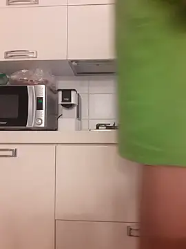 singolo discreto online show from April 2026 04:59:01 AM