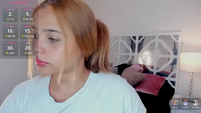 Snapshot of MikaelaStone chatting on November 2025 11:37:01 AM MikaelaStone online show from November 2025 11:37:01 AM