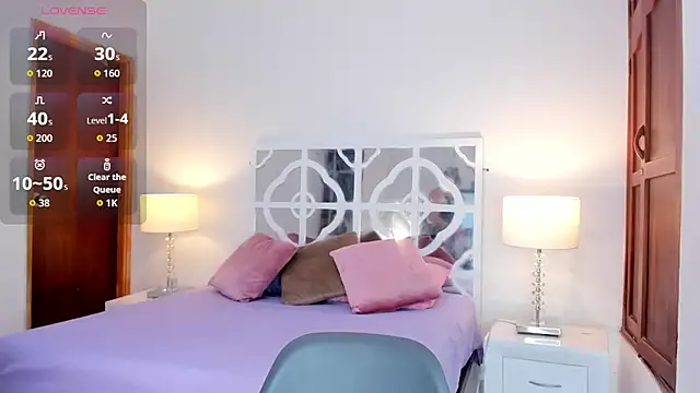 Snapshot of MikaelaStone chatting on November 2025 12:04:02 PM MikaelaStone online show from November 2025 12:04:02 PM