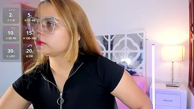 Snapshot of MikaelaStone chatting on November 2025 12:49:02 PM MikaelaStone online show from November 2025 12:49:02 PM