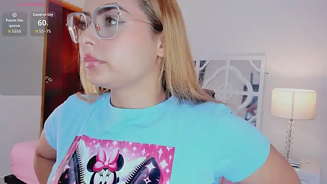 Snapshot of MikaelaStone chatting on November 2025 12:09:02 PM MikaelaStone online show from November 2025 12:09:02 PM