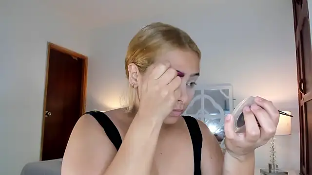 MikaelaStone online show from January 2026 12:20:01 PM