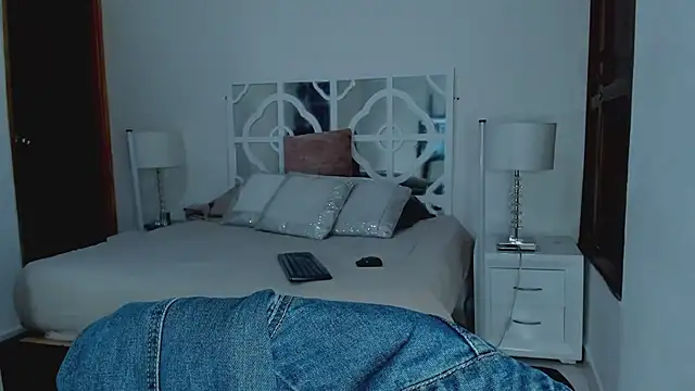 MikaelaStone online show from January 2026 07:12:01 PM