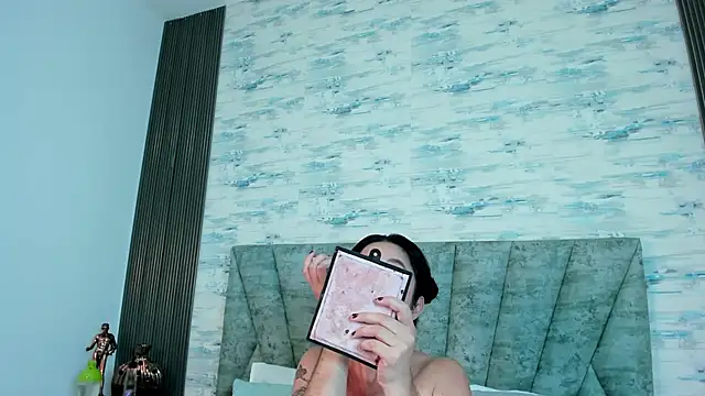ShanelEvans online show from September 2025 06:58:02 PM