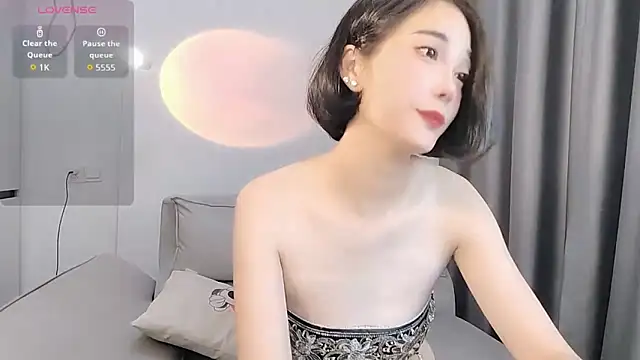 YIWA-2000 online show from October 2025 05:09:01 AM