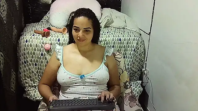 Snapshot of _naughty_milf chatting on October 2025 09:21:02 AM naughty milf online show from October 2025 09:21:02 AM