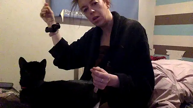 Bellababexox online show from December 2025 07:15:02 PM