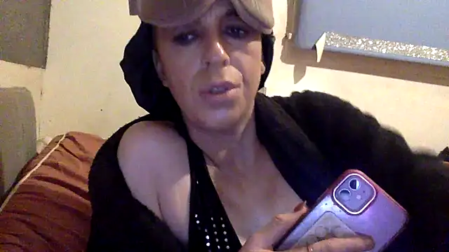 Bellababexox online show from November 2025 06:00:02 PM