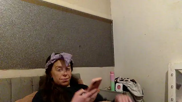 Bellababexox online show from April 2026 06:31:02 AM