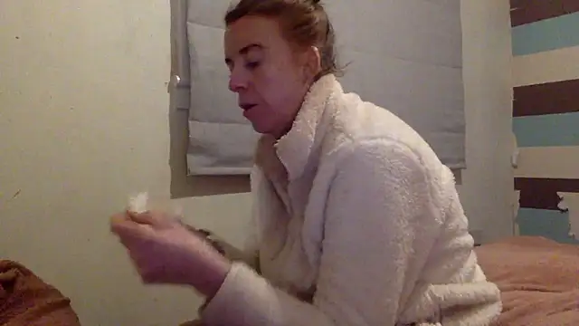Bellababexox online show from May 2026 12:55:01 AM