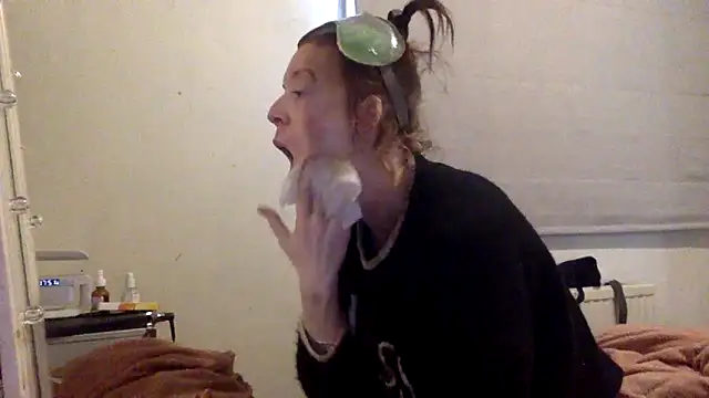 Bellababexox online show from May 2026 04:58:01 PM