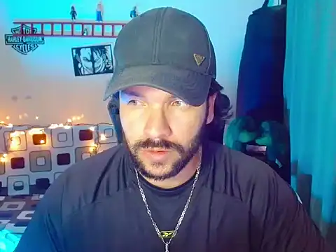 Snapshot of cortelioni_massimo_ chatting on February 2026 10:53:02 PM cortelioni massimo online show from February 2026 10:53:02 PM