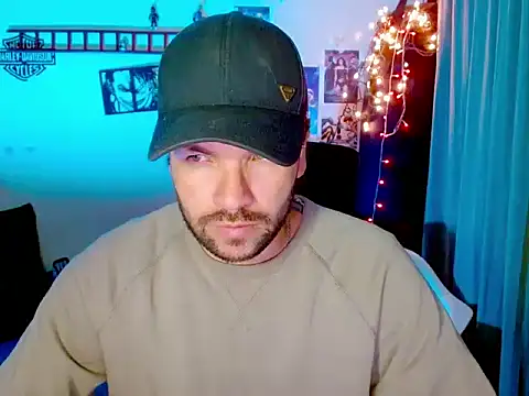 cortelioni massimo  online show from December 2025 11:22:01 PM