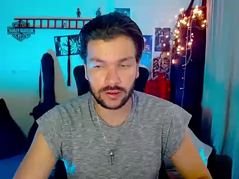 cortelioni massimo  online show from November 2025 08:42:02 PM