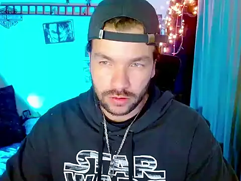 Snapshot of cortelioni_massimo_ chatting on December 2025 10:13:01 PM cortelioni massimo online show from December 2025 10:13:01 PM