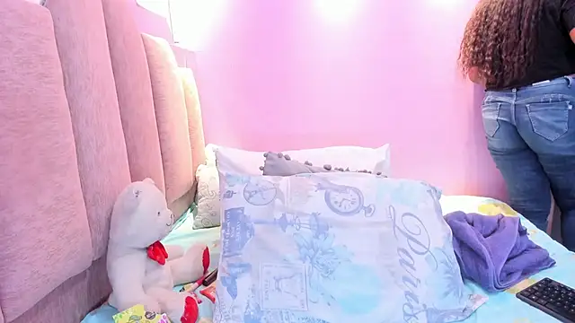 AndreaSweet2 online show from November 2025 08:02:02 PM