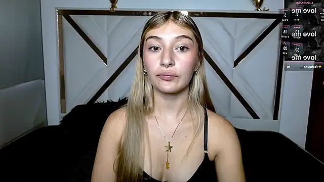 SophiaaLee online show from February 2026 10:43:01 PM