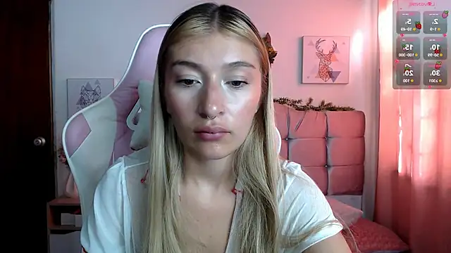 SophiaaLee online show from September 2025 09:32:02 PM