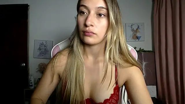 SophiaaLee online show from May 2026 12:25:02 AM