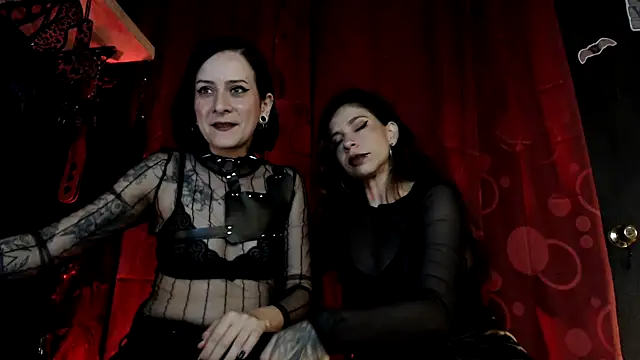 Snapshot of MistressEvangelinemourne chatting on September 2025 11:21:01 AM MistressEvangelinemourne online show from September 2025 11:21:01 AM